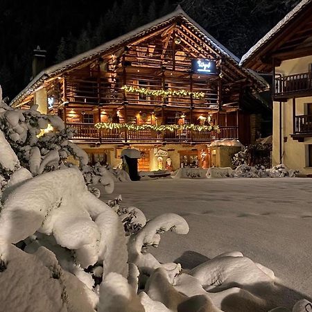 Wongade Hotel Gressoney-la-Trinité Екстериор снимка