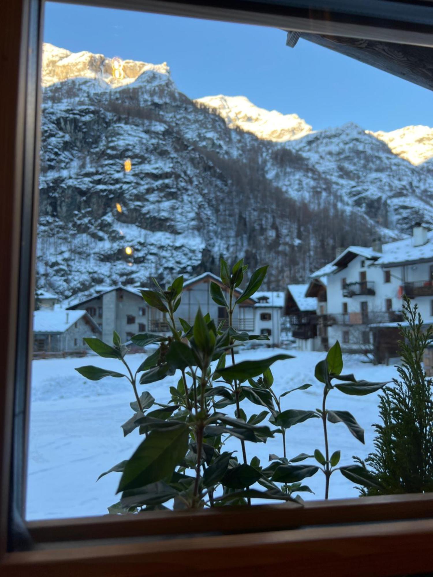 Wongade Hotel Gressoney-la-Trinité Екстериор снимка