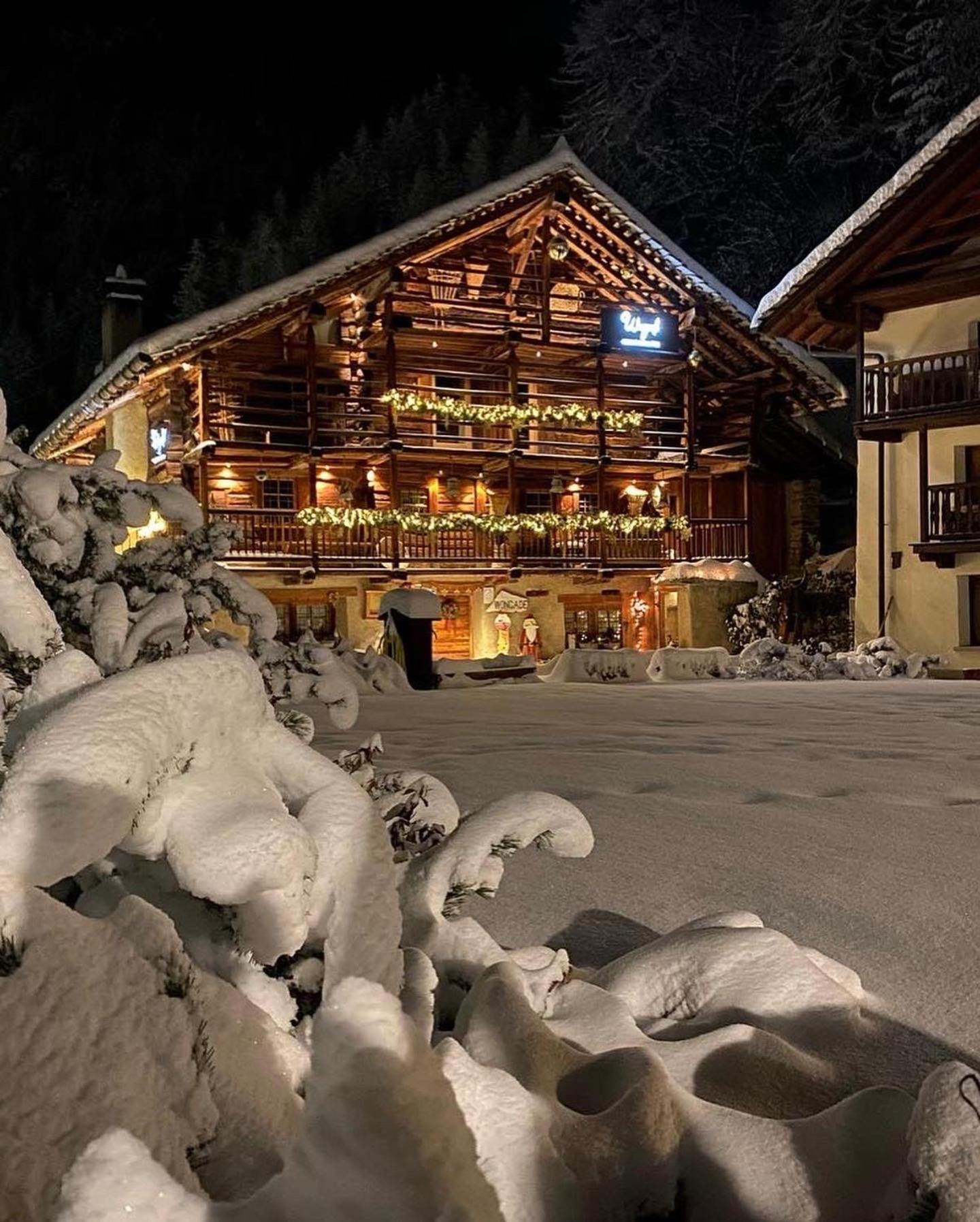 Wongade Hotel Gressoney-la-Trinité Екстериор снимка